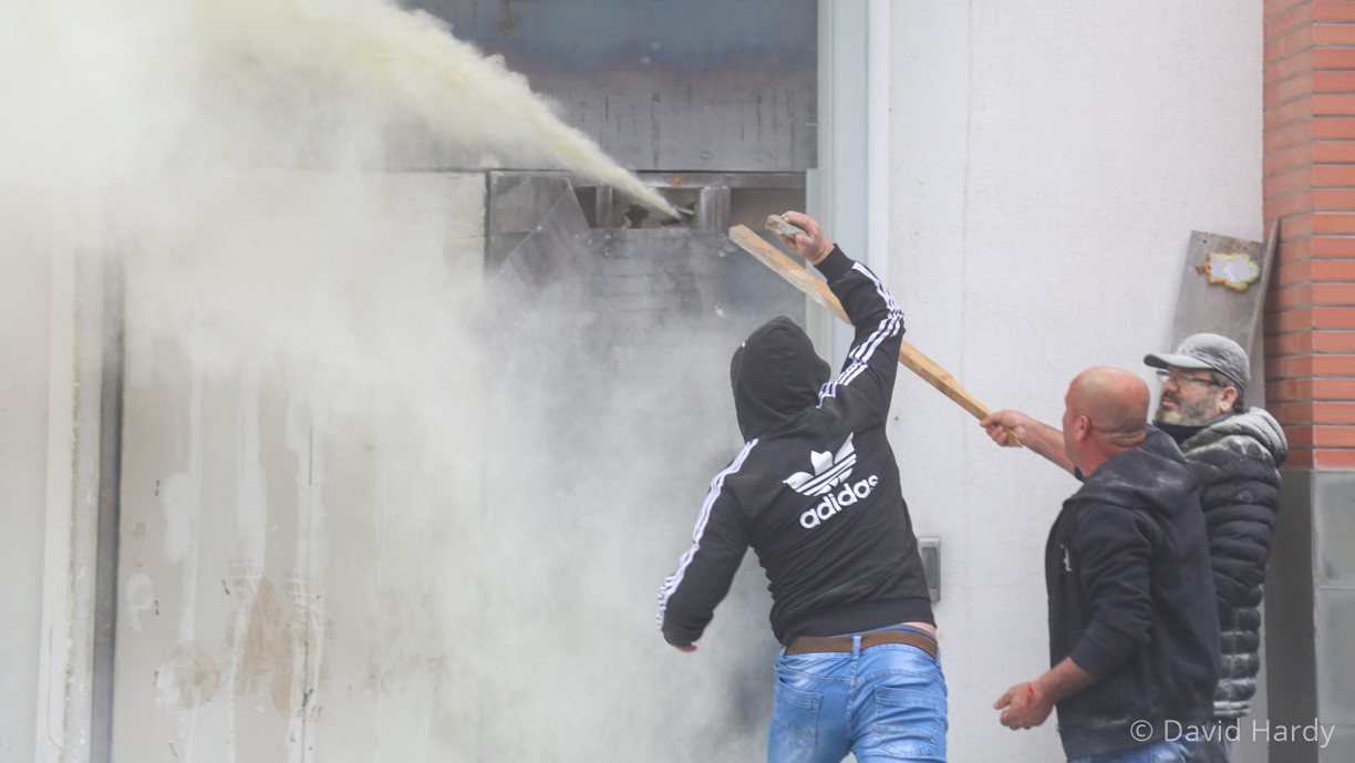 Protest held by Berisha’s supporters at DP’s headquarters / David Hardy