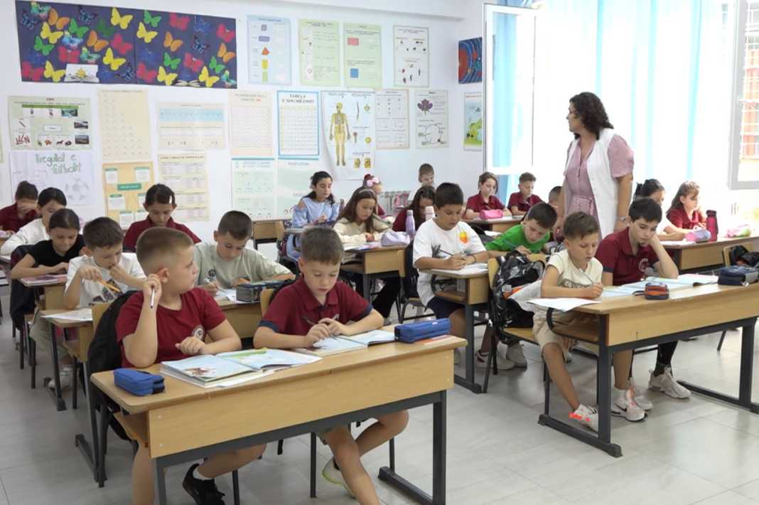 Teachers’ protest in Kosovo, union: Going on strike is not ruled out