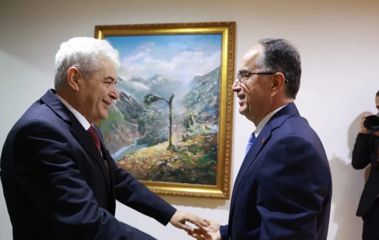 Ali Ahmeti meets President Begaj ahead of protest for KLA commanders