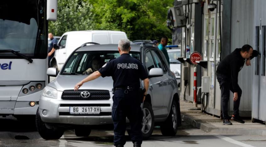 Kosovo Arrests Serbian Citizen for Assault on Police Officers at Jarinje