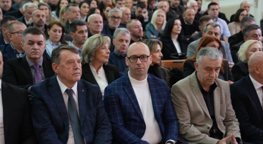 Serb Representatives in Kosovo Request Two Issues to Be Discussed in Brussels