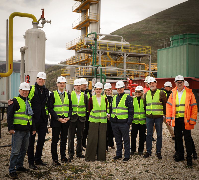VanHorn and Dutch ambassador visit Delvina Gas Field: U.S. explores energy cooperation