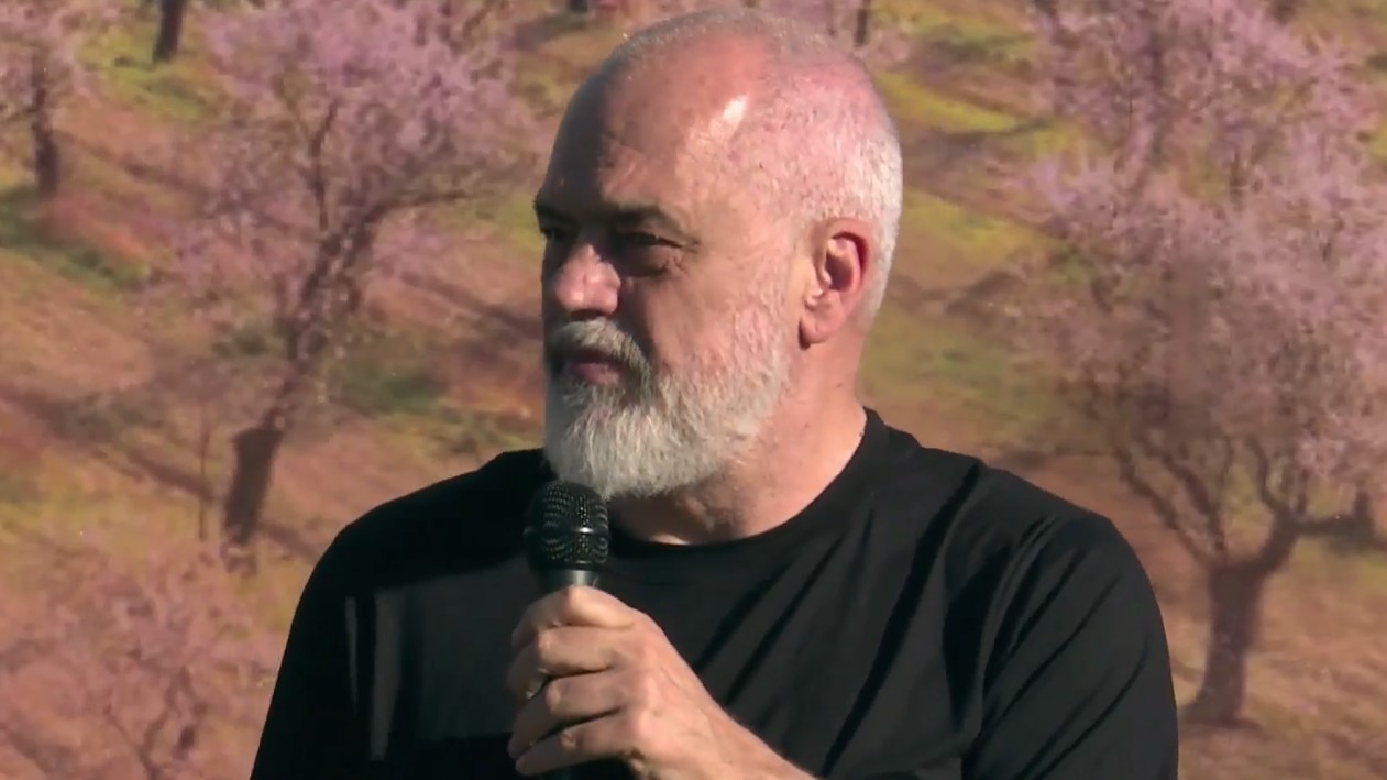 Rama meets farmers in Dibra: You must unite to face the EU market