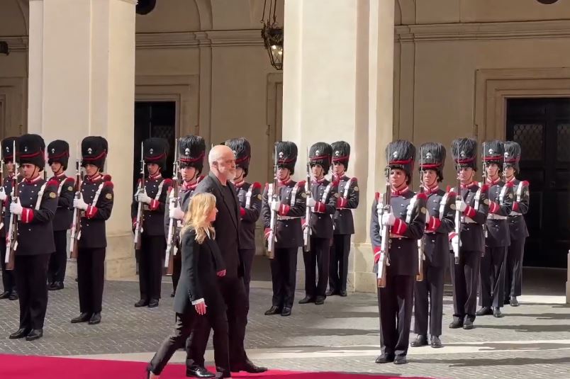 Rama in Italy, welcomed with an official ceremony by Meloni
