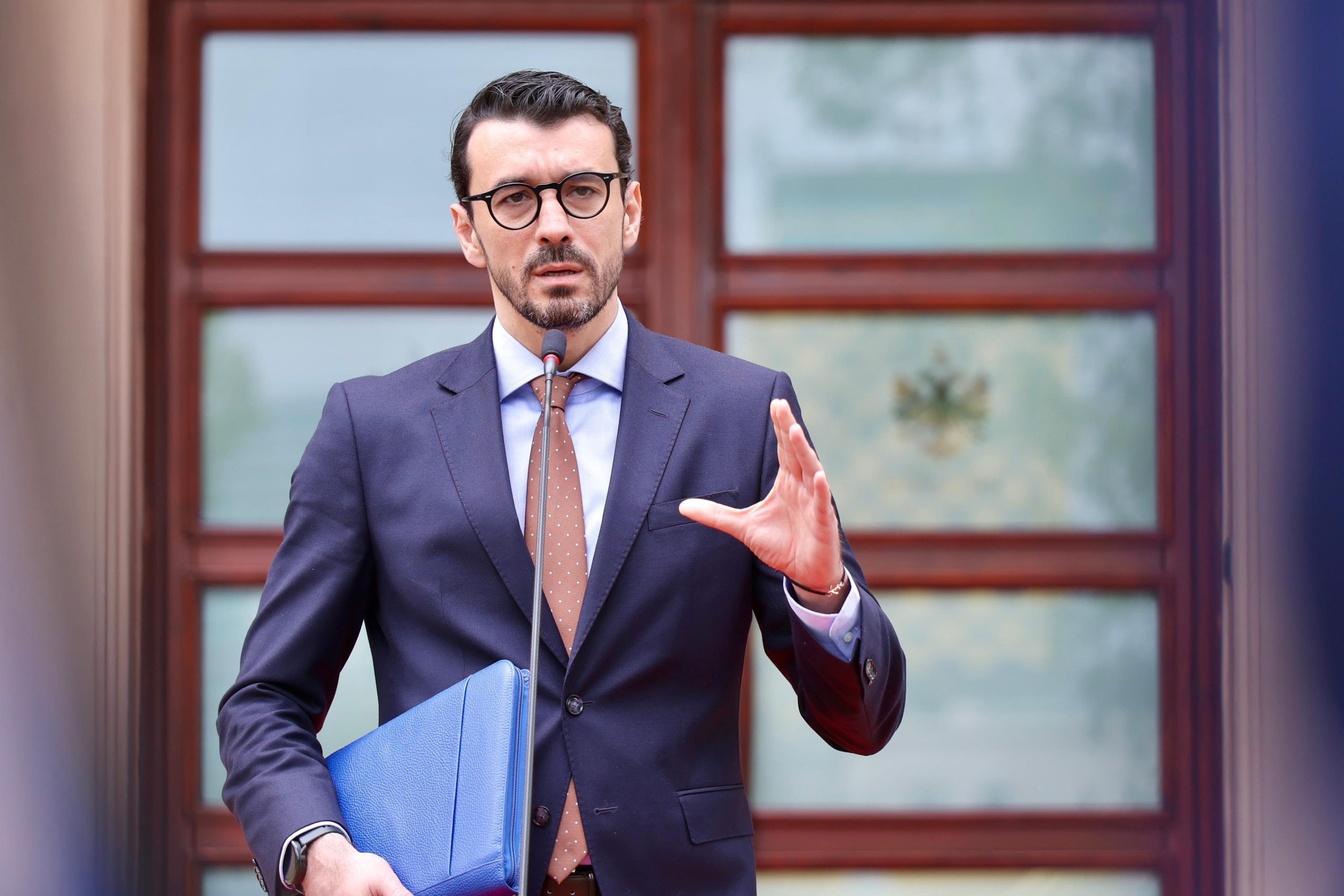 Government Approves Support Package for Public Transport, 50 Lek Compensation per Liter of Fuel