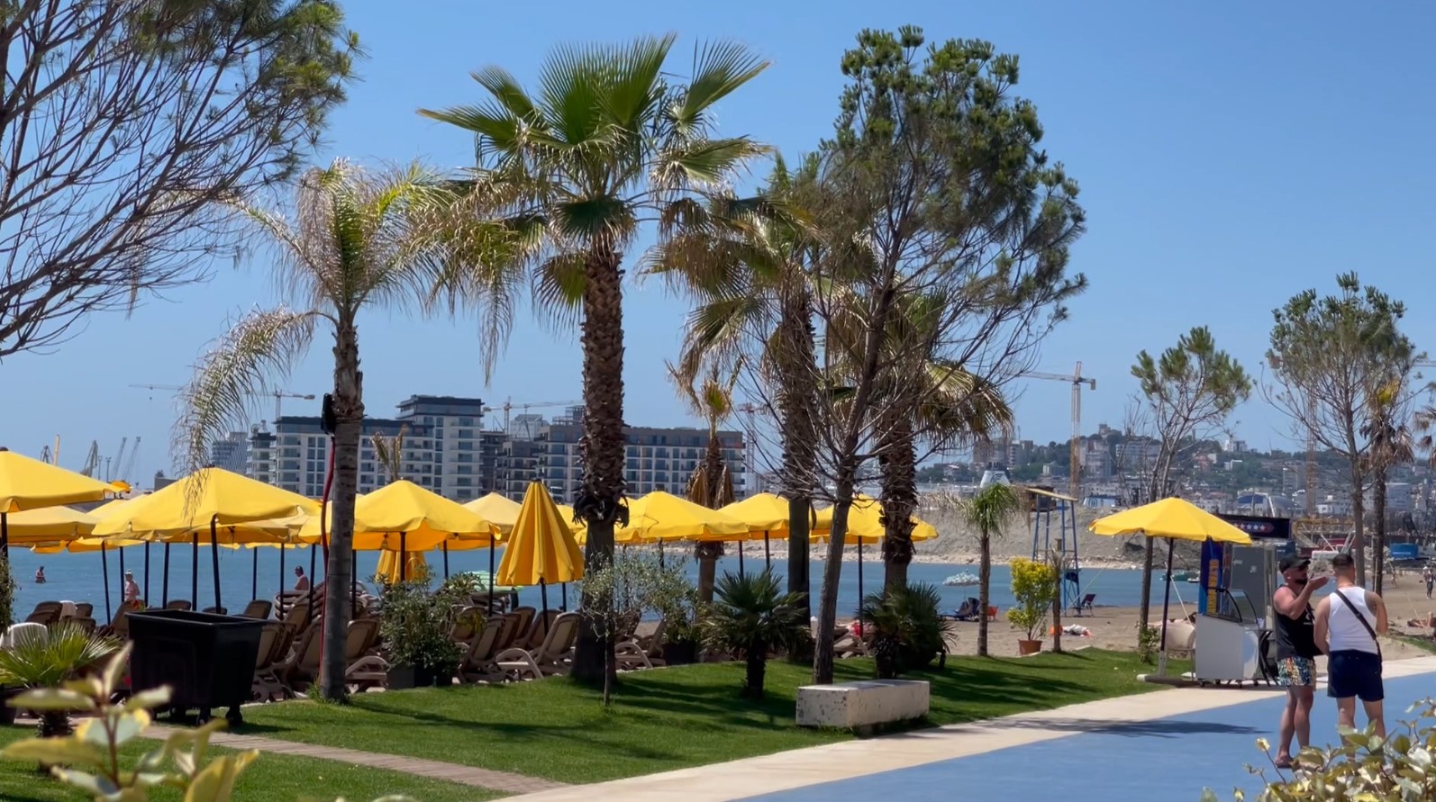 Tourist Season Begins with High Influx in Durrës, Need for Accommodation Structures Increases