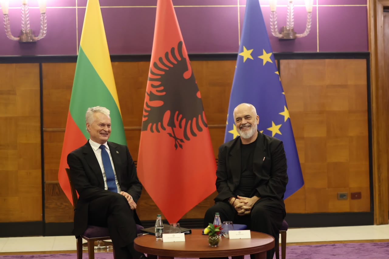 President of Lithuania Visits Tirana, Received by Rama at the Prime Minister’s Office