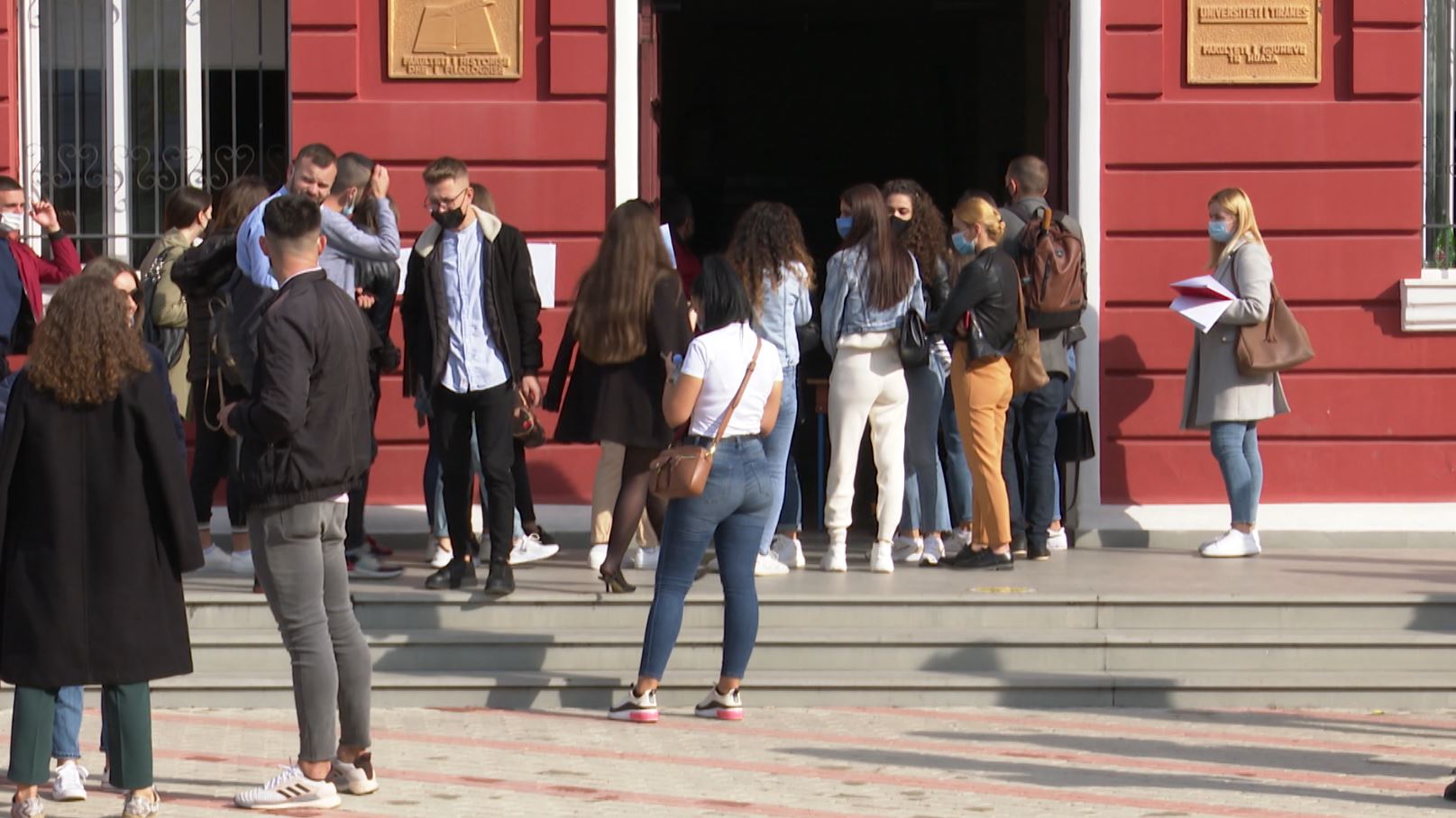 Gara për dekan te “Gjuhët e Huaja”, tre kandidatë përballen për postin drejtues