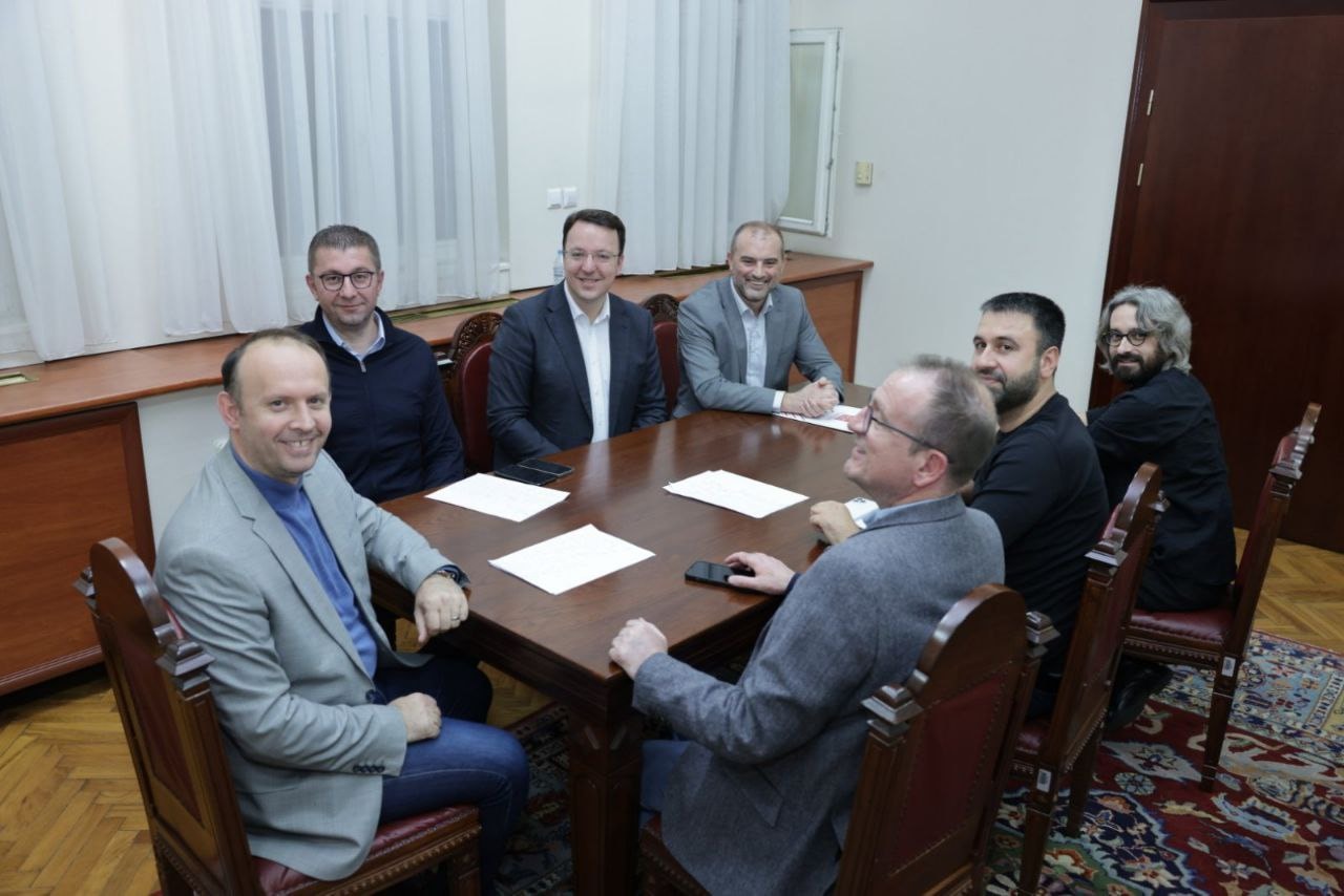 VMRO-DPMNE ‘formon shumicë të re parlamentare’