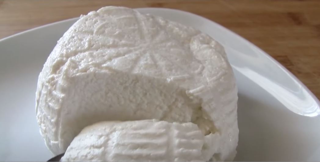 Djathërat e shëndetshëm, ‘ricotta’ mban vendin e parë