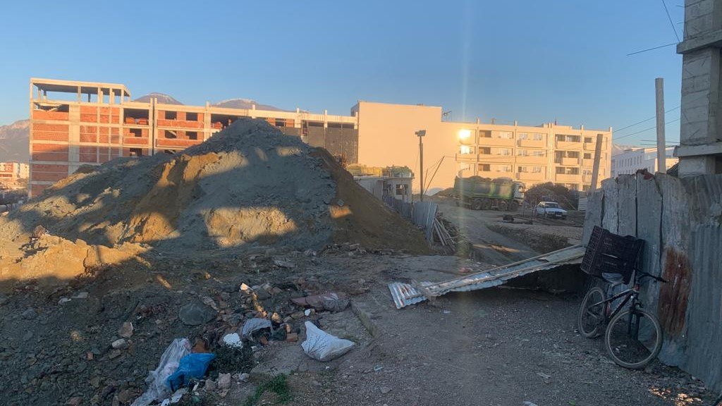 Projekti i “Rrugës 5 Maji” ndërtohet mbi një hije dyshimi për fatin e banorëve të komunitetit rom