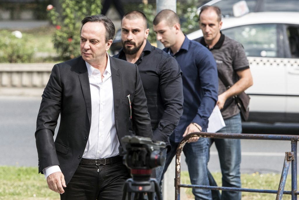 Mijallkov ‘blen’ lirinë me 11 milionë euro, kritikohet vendimi