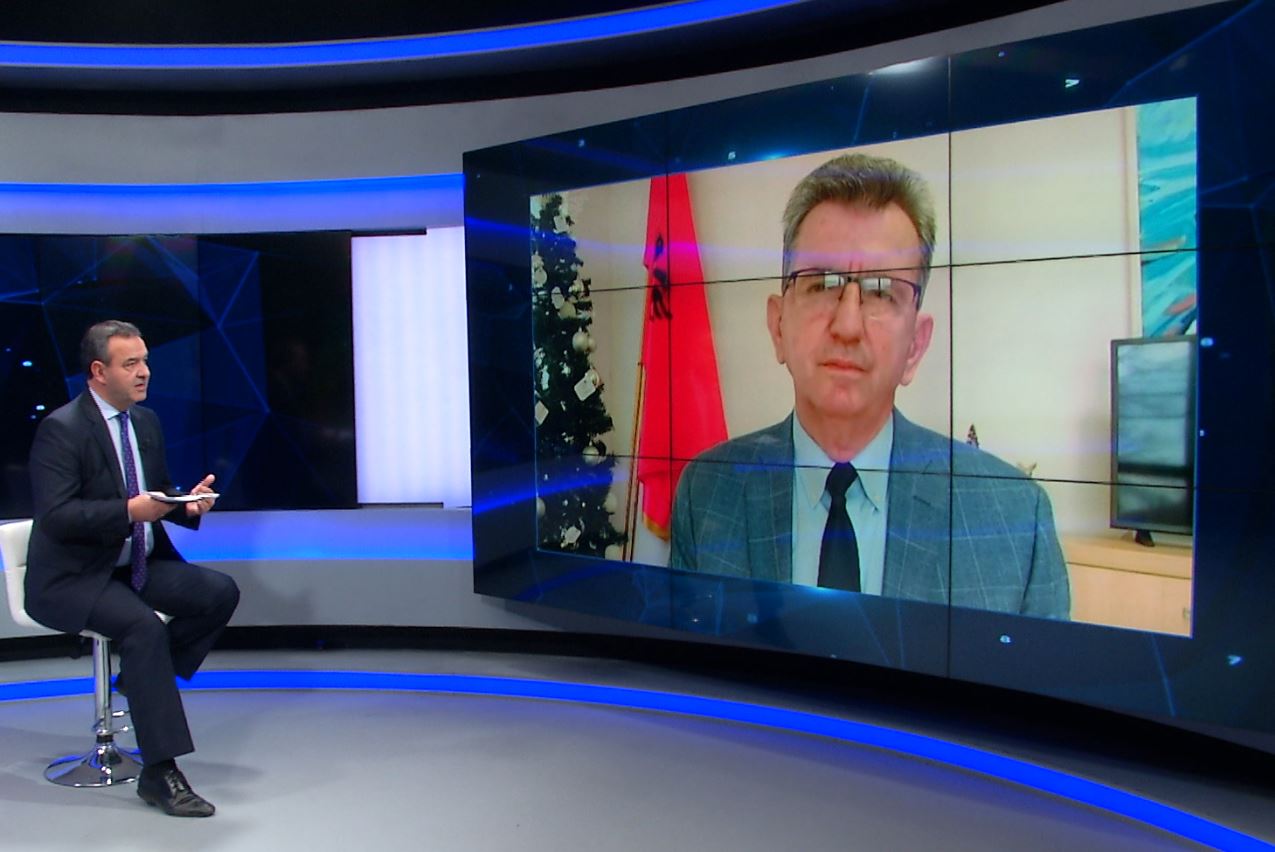 “Qeveria e Malit të Zi është në dorë të Dritan Abazoviç”, thotë politikani shqiptar