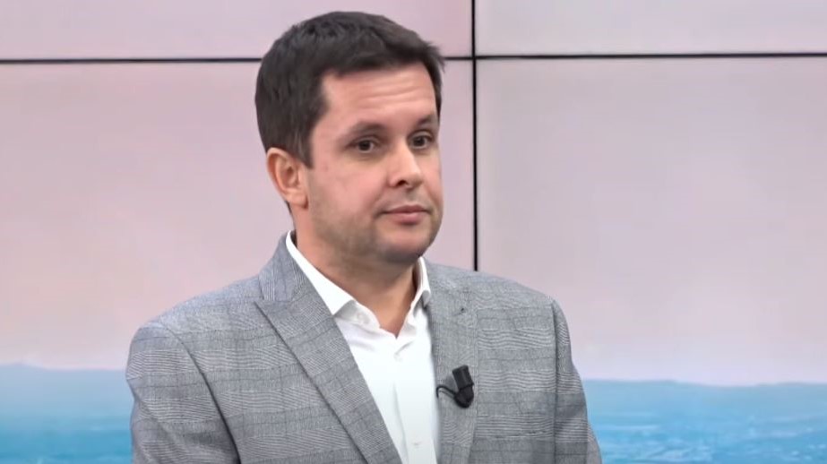 ‘Doza e tretë, plotësuese’, mjeku Alimehmeti: Vaksinat eliminojnë rastet e rënda