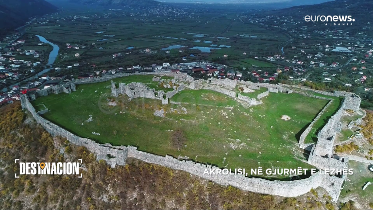 Destinacion eksploron muret e lashta të Kalasë së Lezhës