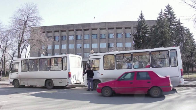 Alarmi nga separatistët, qindra banorë largohen drejt Rusisë Jugore