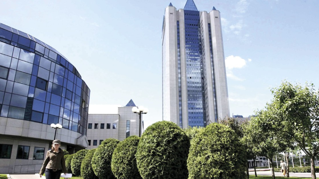 Bastisen zyrat e ‘Gazprom’, dyshohet për shkelje të kontratave me BE-në
