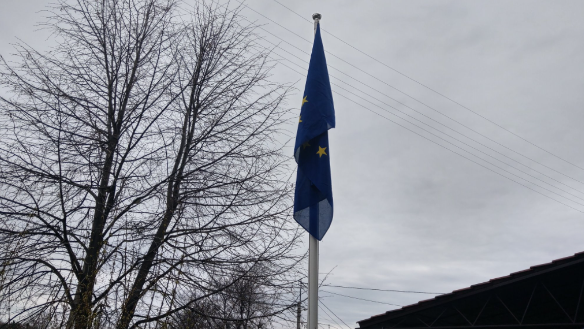 Bashkimi Europian rihap ambasadën në Kiev