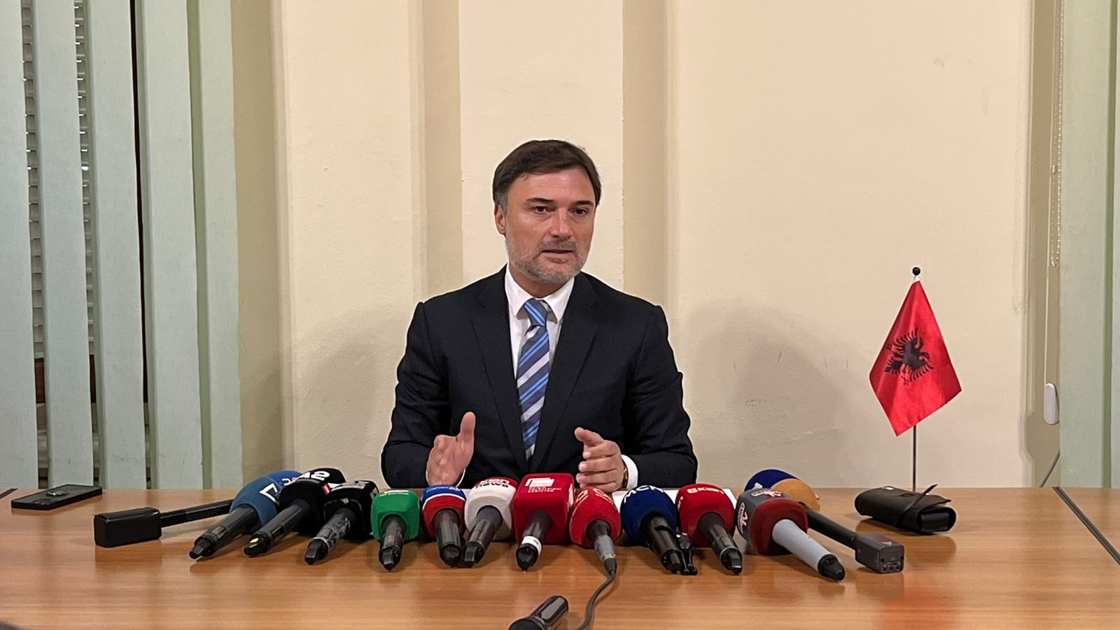 Debat në grupin e PD, deputetët të përçarë për Presidentin e ri