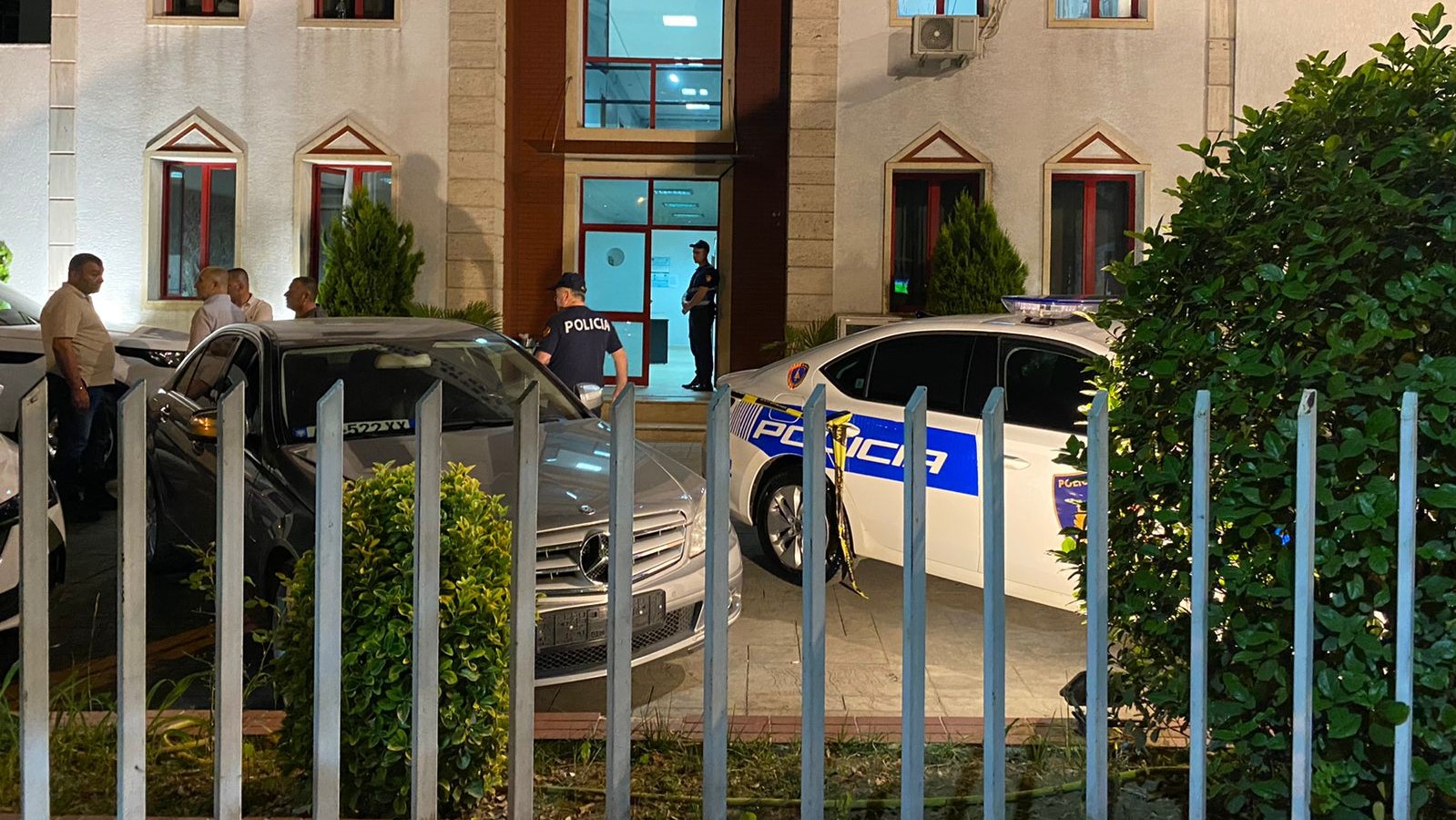 AMP ngre dy grupe hetimore për ngjarjet ku u përfshinë punonjës të policisë