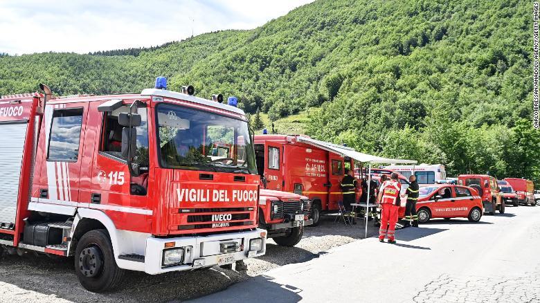 7 të vdekur nga rrëzimi i helikopterit në Itali