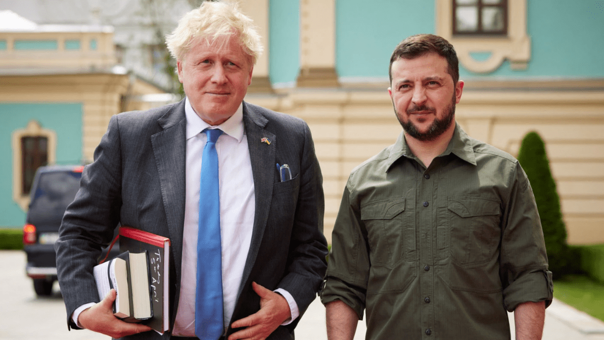 Boris Johnson premton më tepër ndihmë ushtarake për Ukrainën