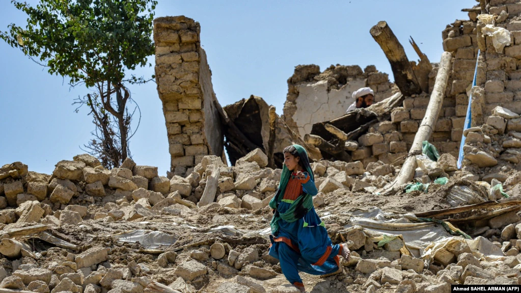 Përfaqësuesit e OKB-së vizitojnë zonat e prekura nga tërmeti në Afganistan