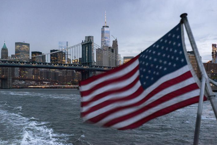 Tkurret ekonomia amerikane, shtohet frika për recesion
