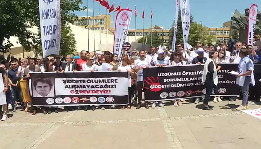 Mjekët turq në grevë pasi kardiologu u vra me armë brenda spitalit