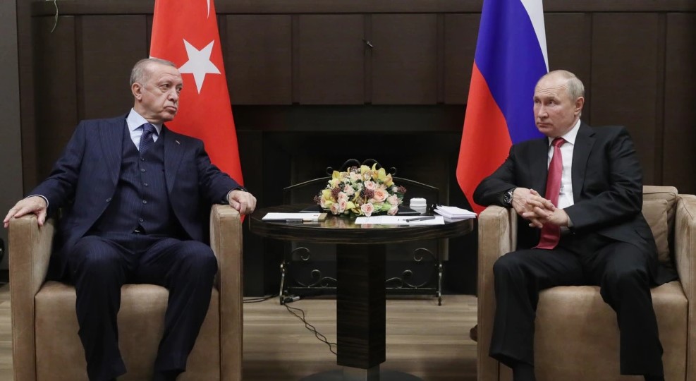 Erdogan i kërkon Putin të lejojë dërgimin e ndihmave në Siri