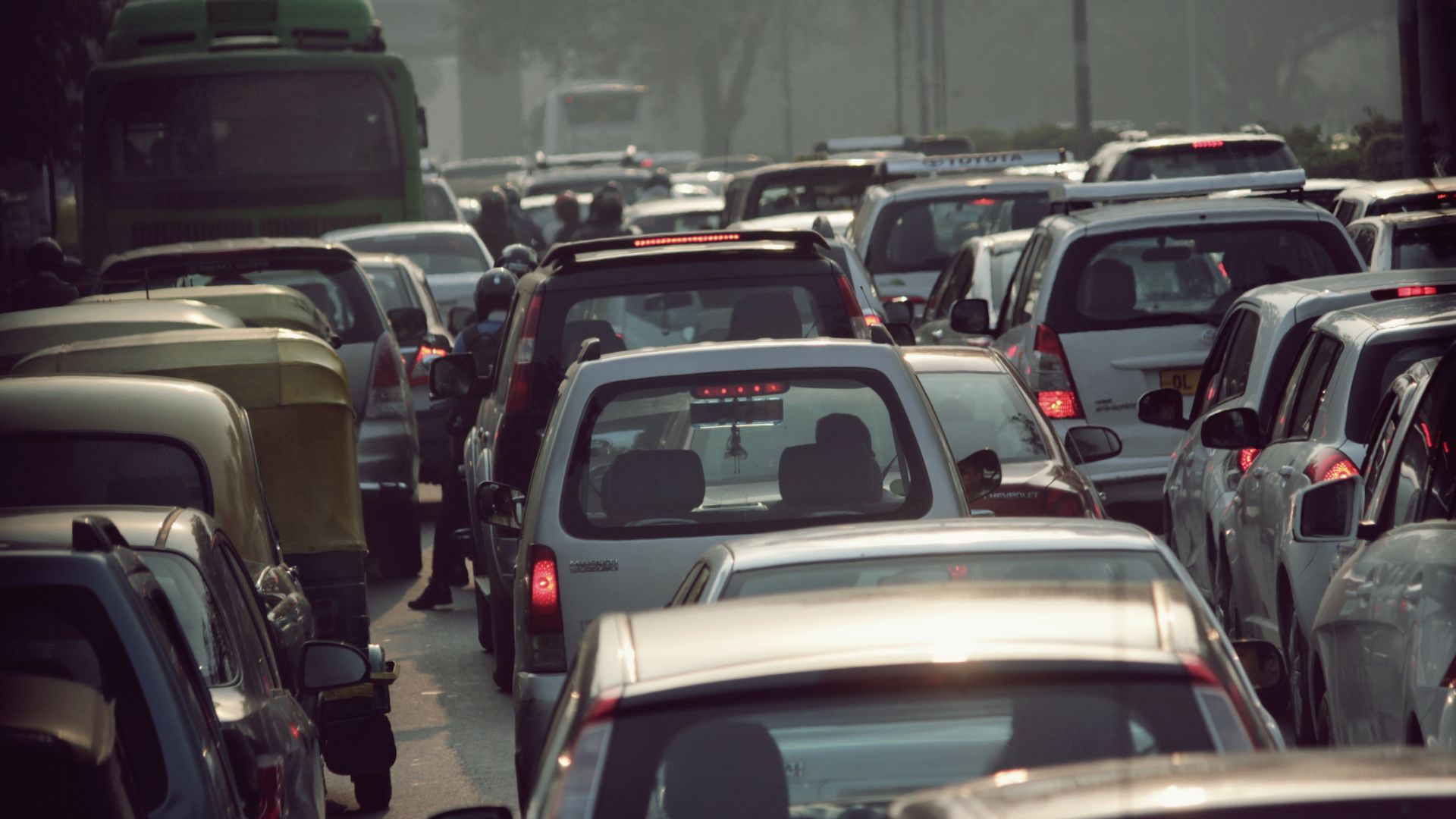 800 km trafik, bllokohet porti jugor anglez