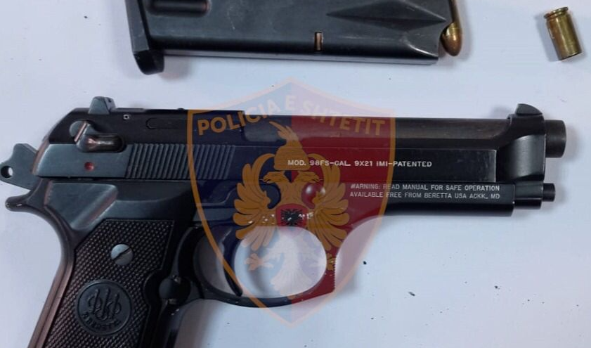 Identifikohet 40-vjeçari që qëlloi me armë dje në Vlorë