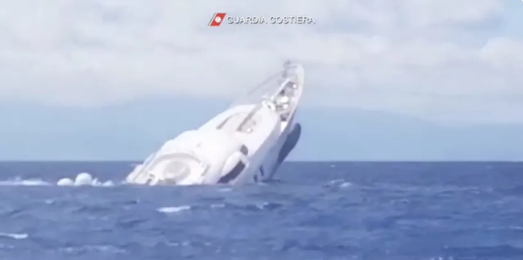 VIDEO| Momenti kur superjahti mbytet në brigjet e Italisë