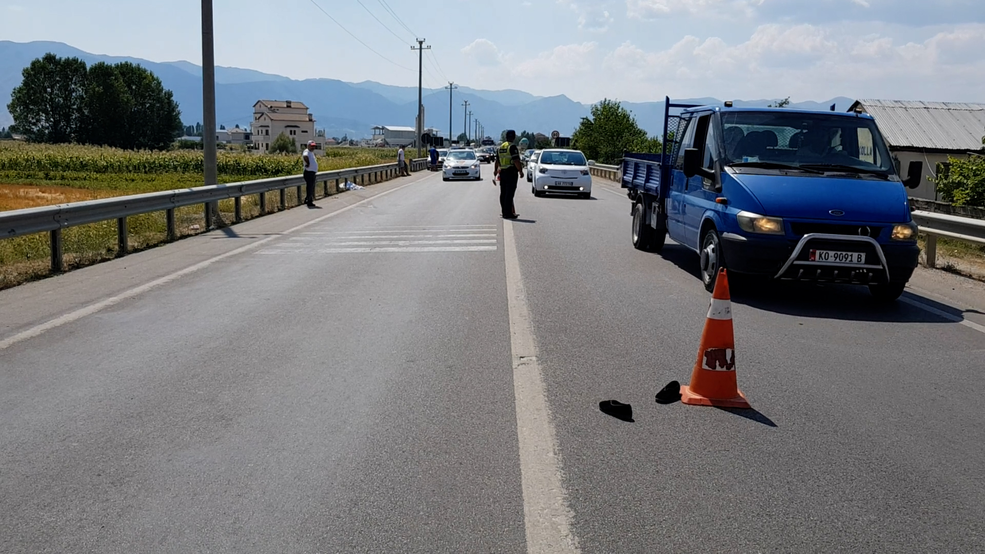 Makina përplas për vdekje të moshuarën në Korçë-Pogradec
