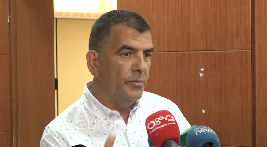 ‘Klientit tim iu mohua gjuha zyrtare’, Vishaj: S’ka lidhje me shërbimet ruse