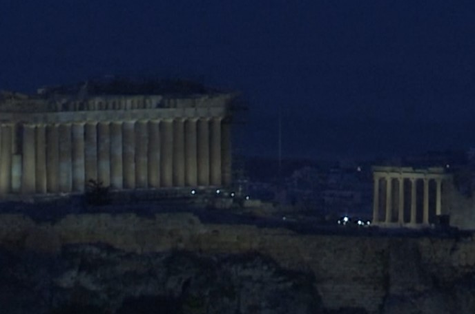 Në Greqi mund të fiken dritat e rrugëve dhe monumenteve historike gjatë natës