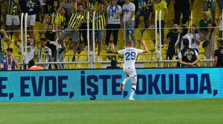 UEFA ndëshkon Turqinë për thirrjet pro Putin në stadium