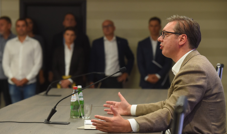 ‘Duhet të mbroni serbët që janë minoritet’, Vuçiç kundër paralajmërimit të KFOR