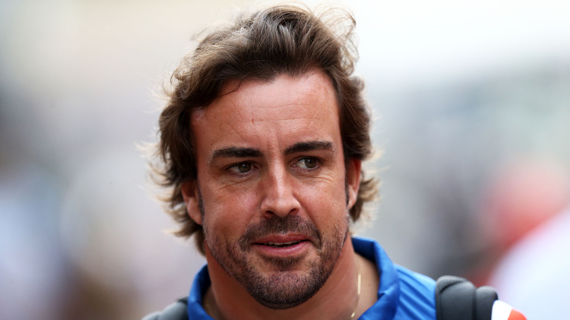 Alonso i bashkohet Aston Martin, zëvendëson Vettel