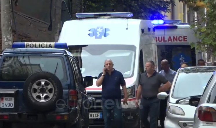 Vrau vëllanë dhe kunatën, identifikohet autori (Emri)