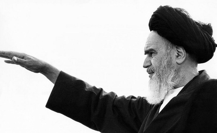 Ngritja e Republikës Islamike; nga revolucioni i 1979, tek lufta kibernetike në 2000
