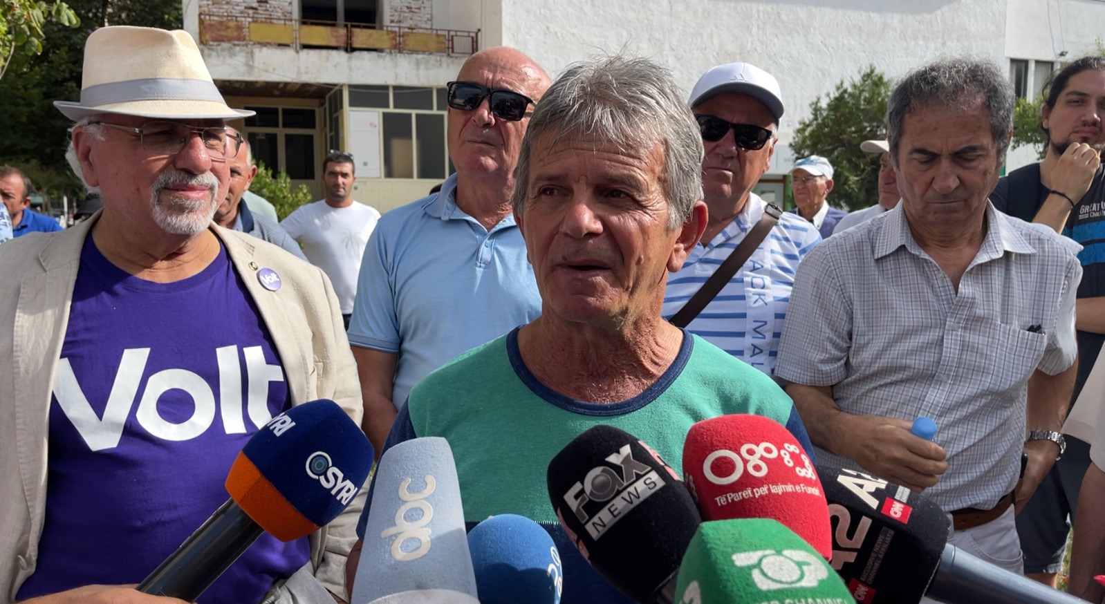 Mbërrin anija termocentral/ Protestë në Vlorë: Djeg 600 ton naftë për të energji