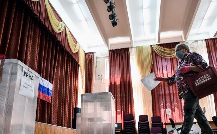 Rusët votojnë në zgjedhjet lokale dhe ato rajonale, të parat që nga nisja e luftës