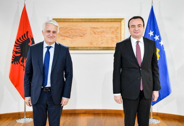 Kurti pret delegacionin nga Shqipëria, ftohet për vizitë në Kukës