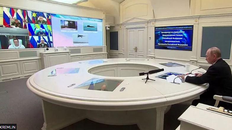 Putin vëzhgon stërvitjen bërthamore në Rusi