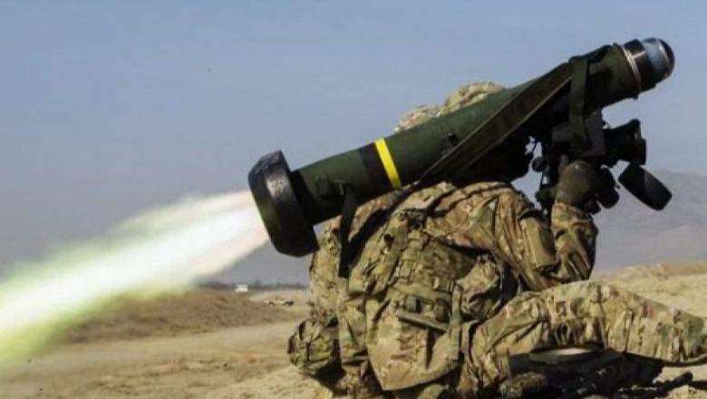 Irani do të furnizojë Rusinë me dronë dhe raketa