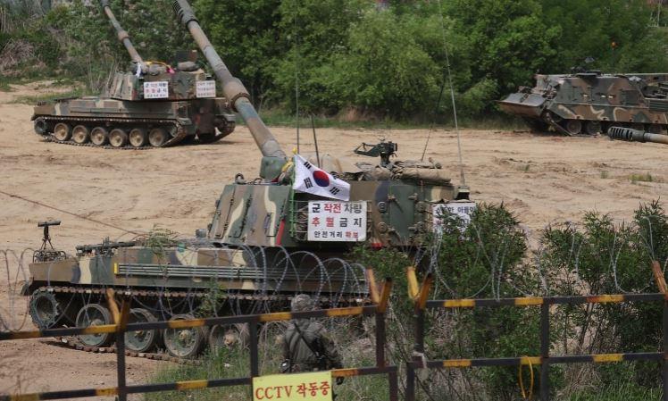 Koreja e Jugut shkëmben të shtëna paralajmëruese me Veriun