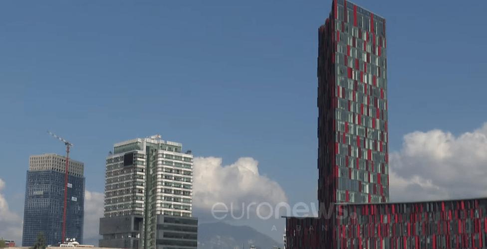 Milionat pas kullave, në 2 vjet mbi 600 mln euro vlera e lejeve të dhëna në Tiranë