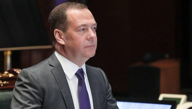 Medvedev ironizon Truss: Jepini çmimin Nobel për shkatërrimin e ekonomisë britanike