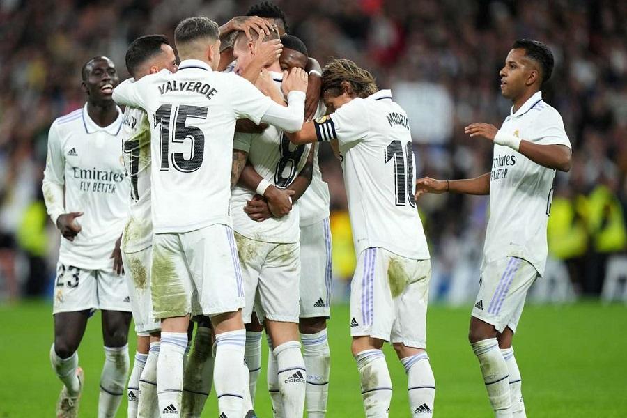 Reali i afrohet Barcelonës, mposht Cadizin